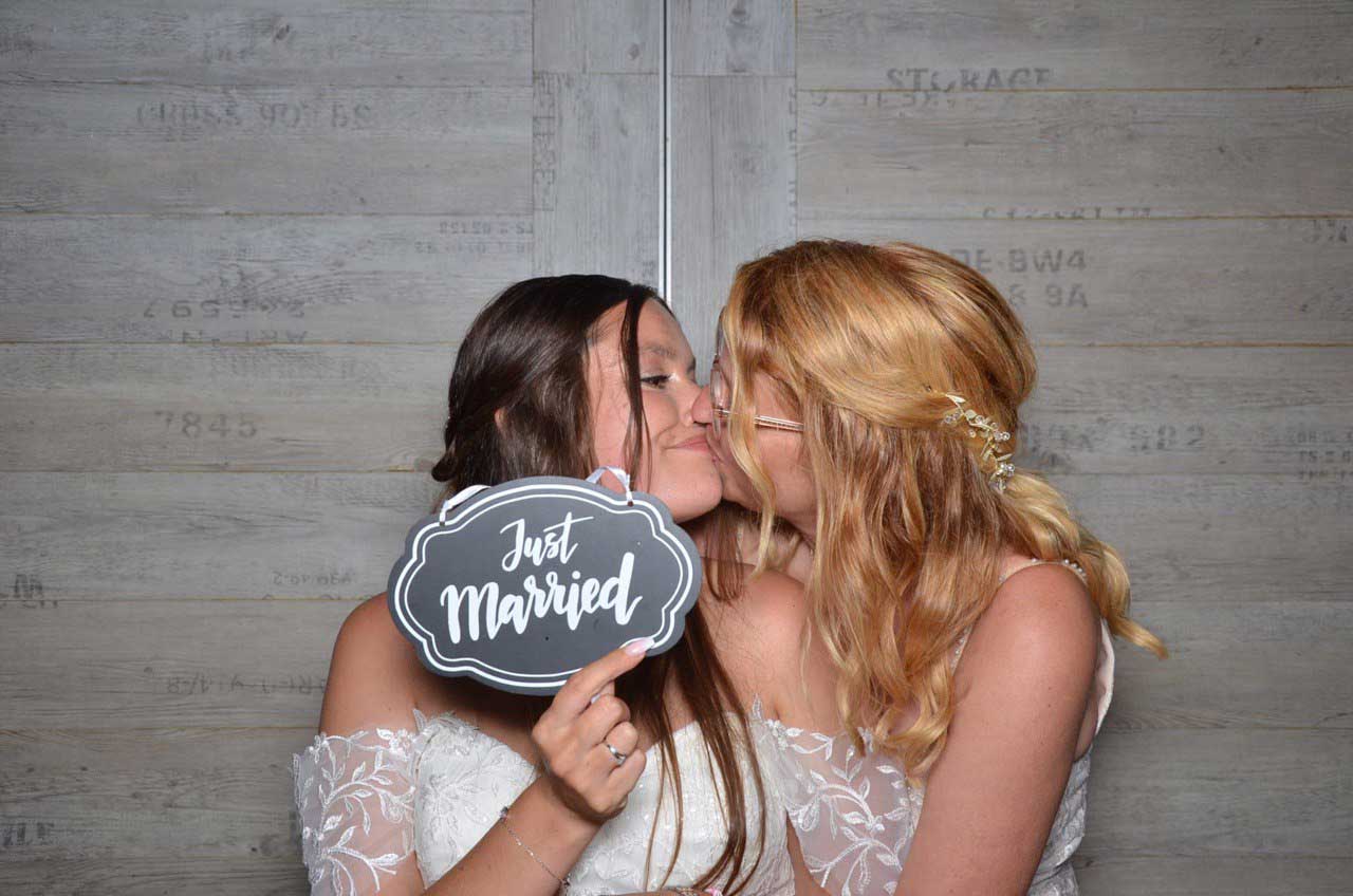 LGBTQIA+ Friendly wedding makeup and hairstyles for couples in Amsterdam