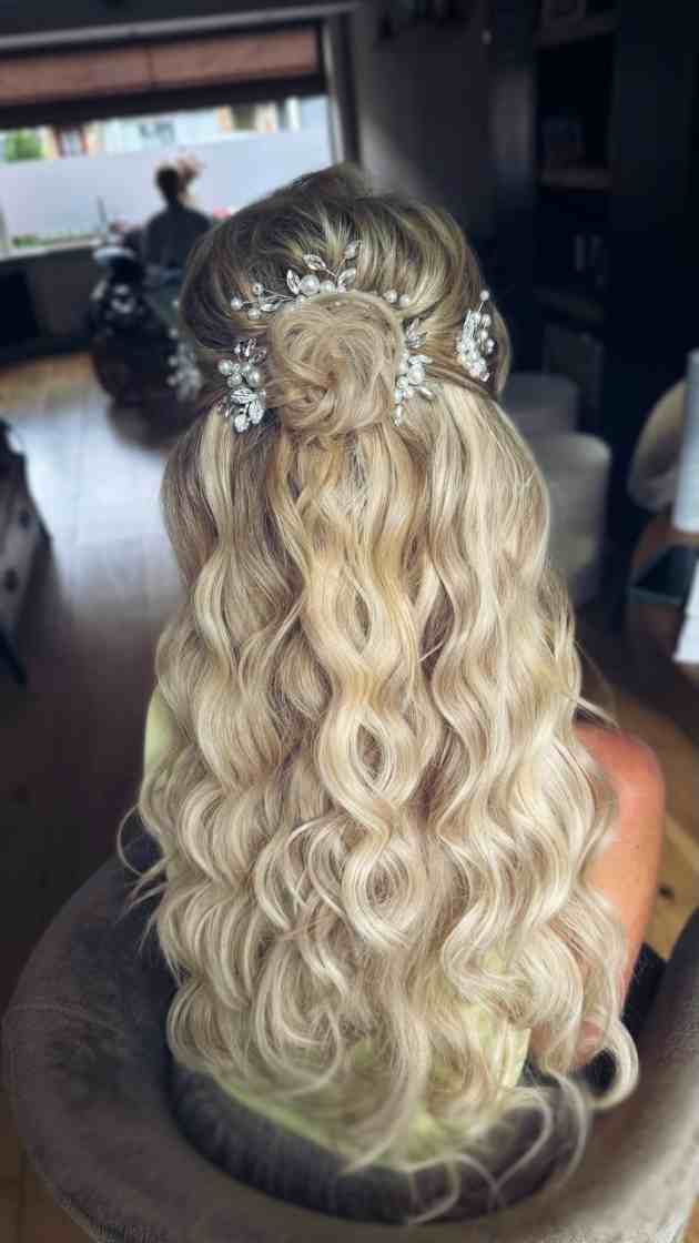 simple wedding hairstyles for medium hair